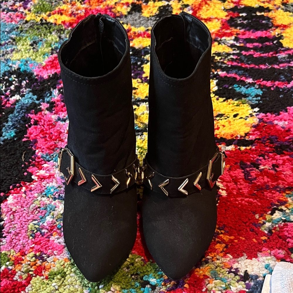 Sophia & Lee Black Ankle Boots with Geometric Strap
